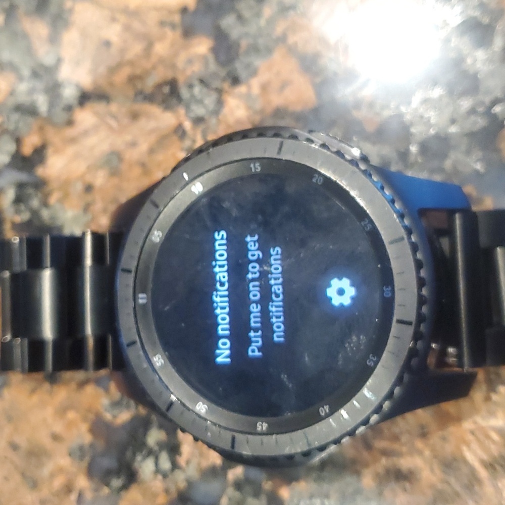 Samsung Gear 3 Frontier 46mm Smart Watch, New Battery & Charger & X-tra Bands - Picture 4 of 16